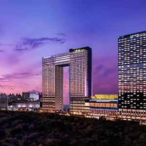 Novotel Ambassador Yongsan Отель