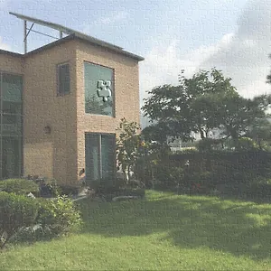 Gasthuis Puzzlestay House