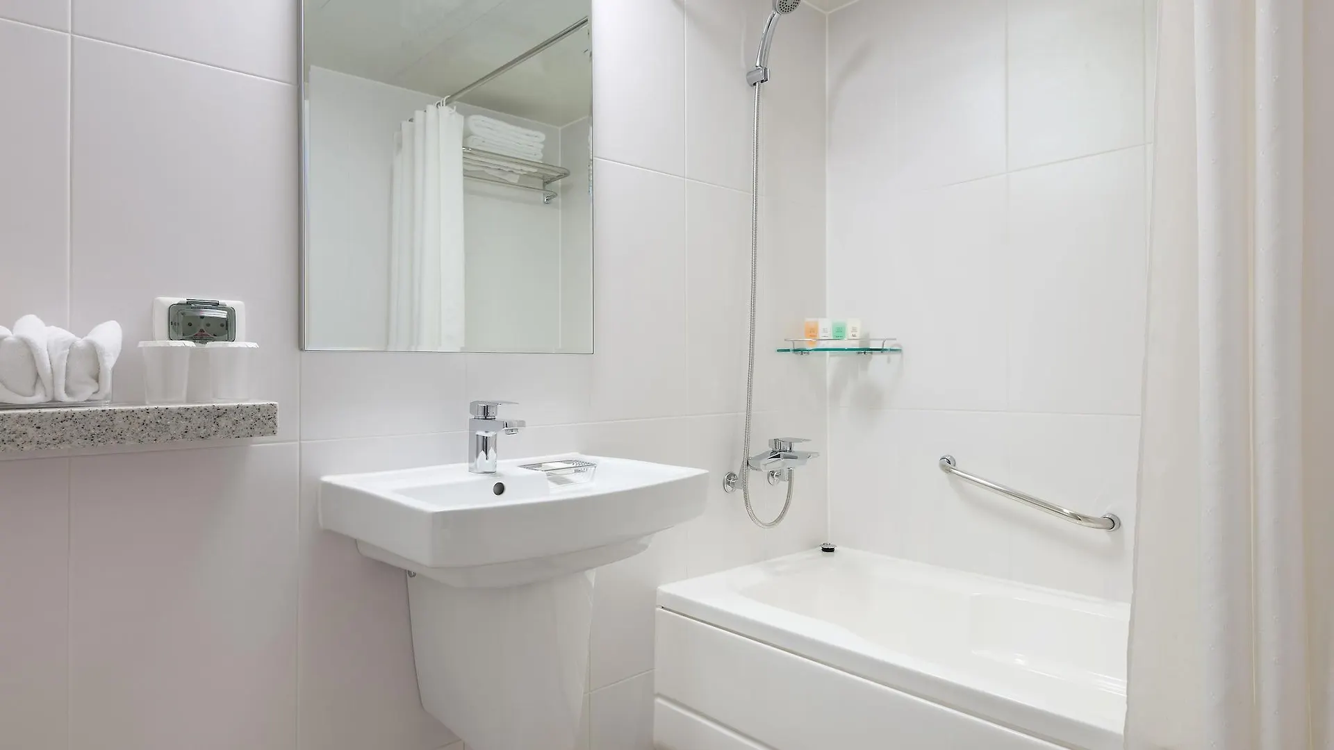 Metro Hotel Myeongdong Сеул 3*,