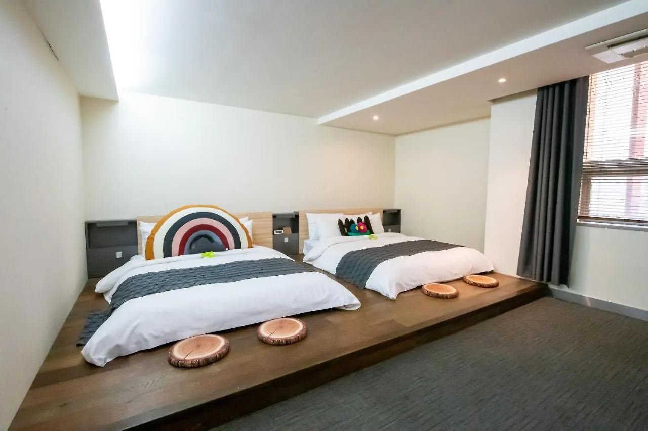 Metro Hotel Myeongdong Сеул 3*,