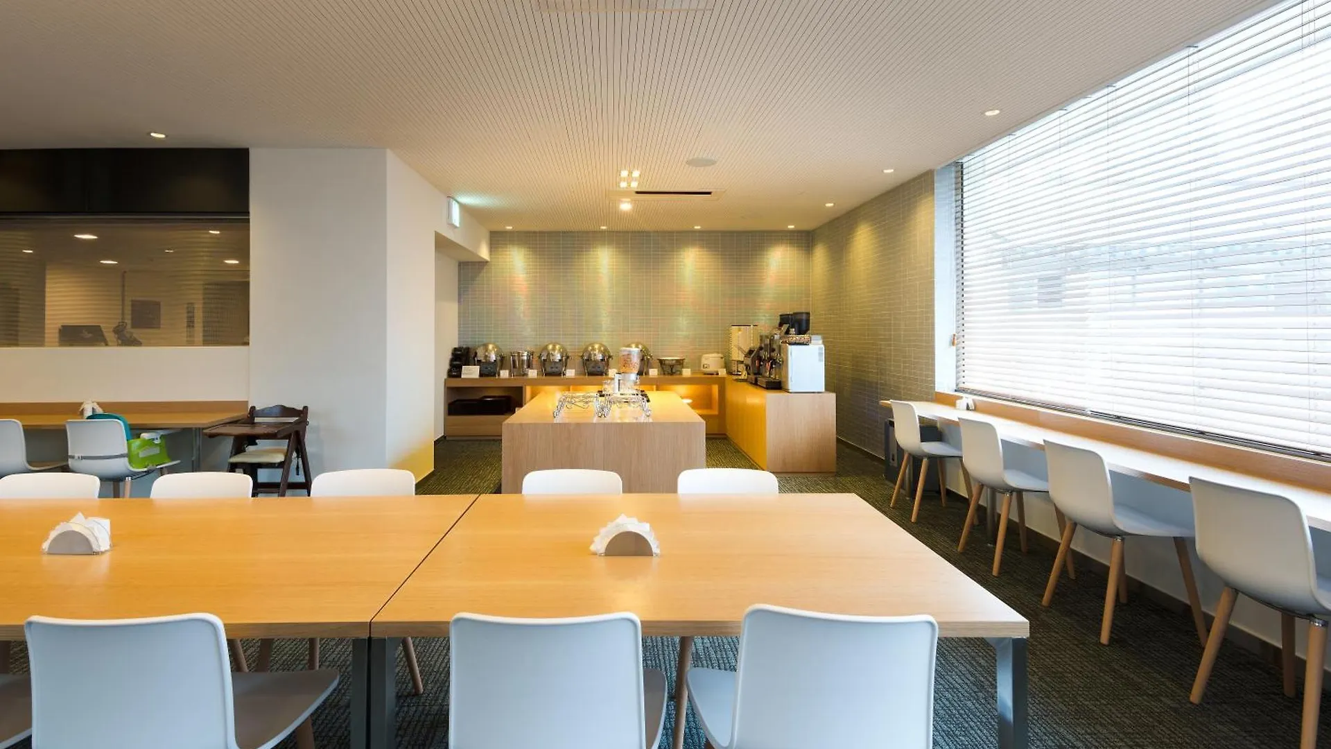 Metro Hotel Myeongdong Сеул